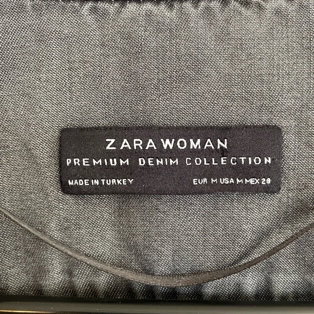 Zara Premium Denim Collection Shirt Blouse 100% Lyocell V-Neck Size M - Picture 6 of 7